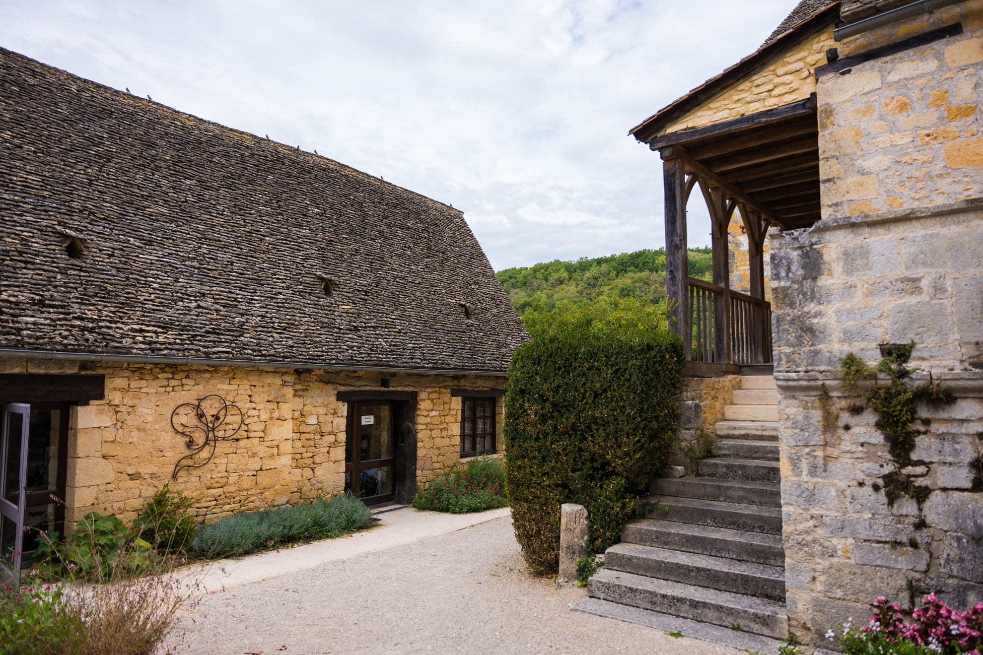 Boucle Lauze et Vieilles Pierres n° 27/ Coly Saint-Amand