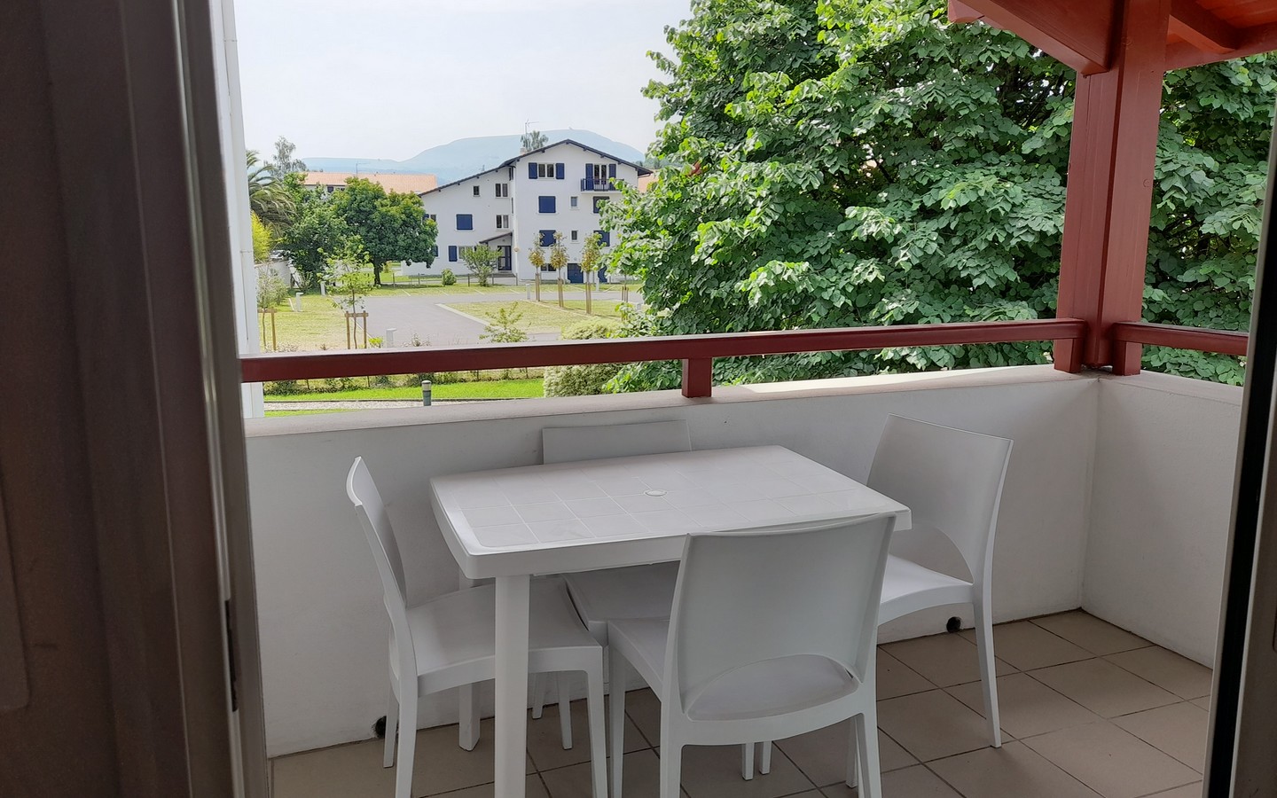 Location 50 Dorval (B)