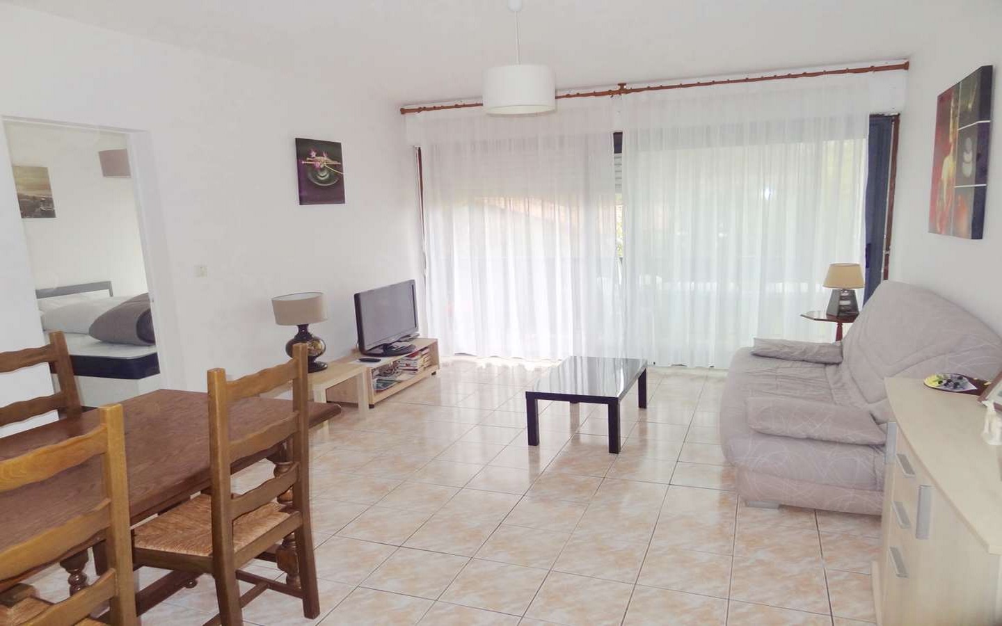 Location Hiraux
