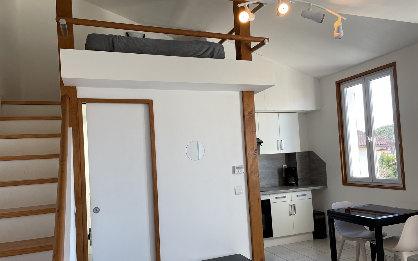Cam 159 - Location Léon