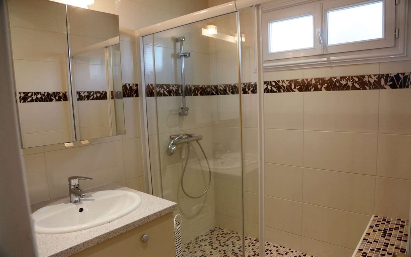 Cam 178 - Location Les Marronniers E29