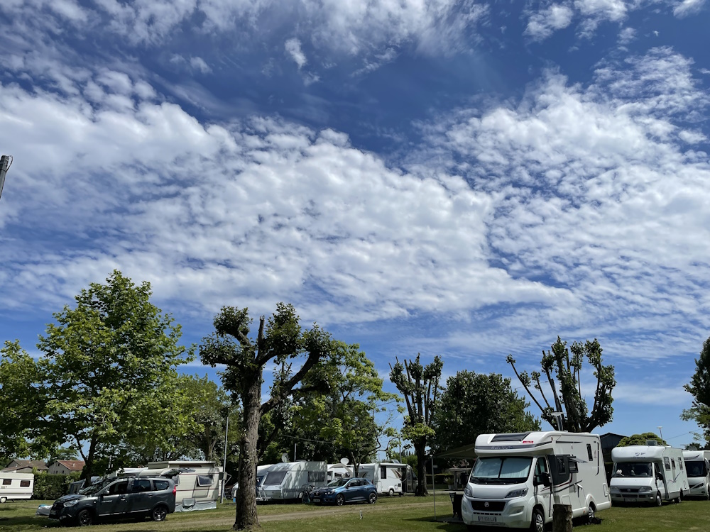 Aire naturelle et camping à la ferme La Grange