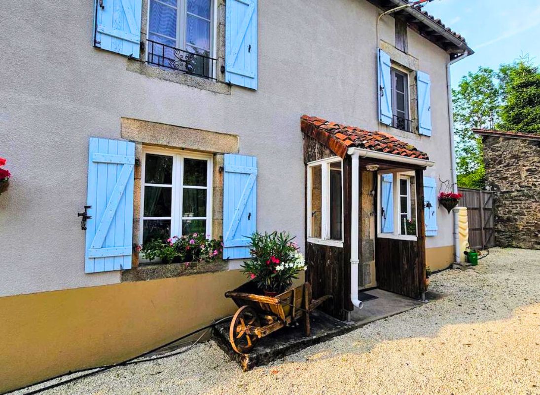 La Petite Colline