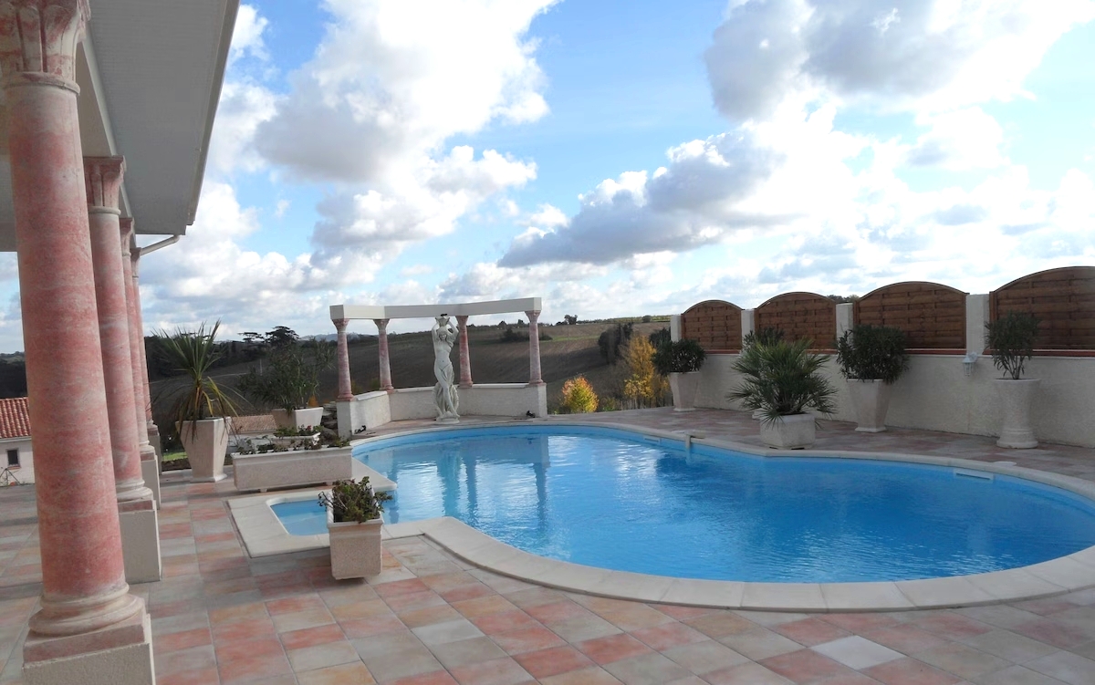 Villa Carthage