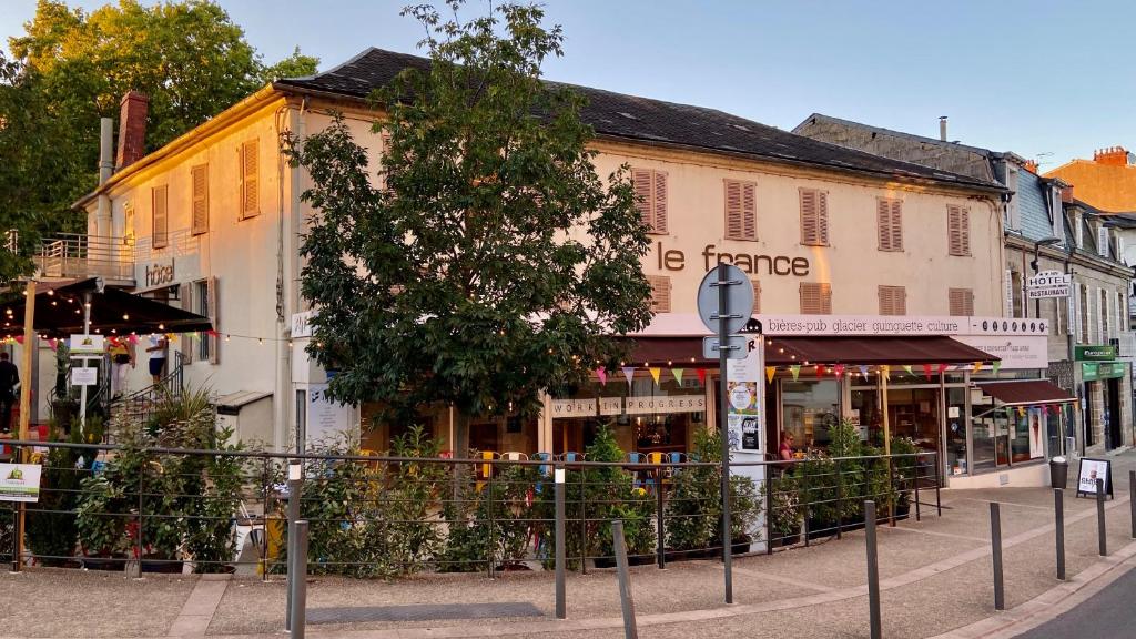 Abelha hôtel "le France"