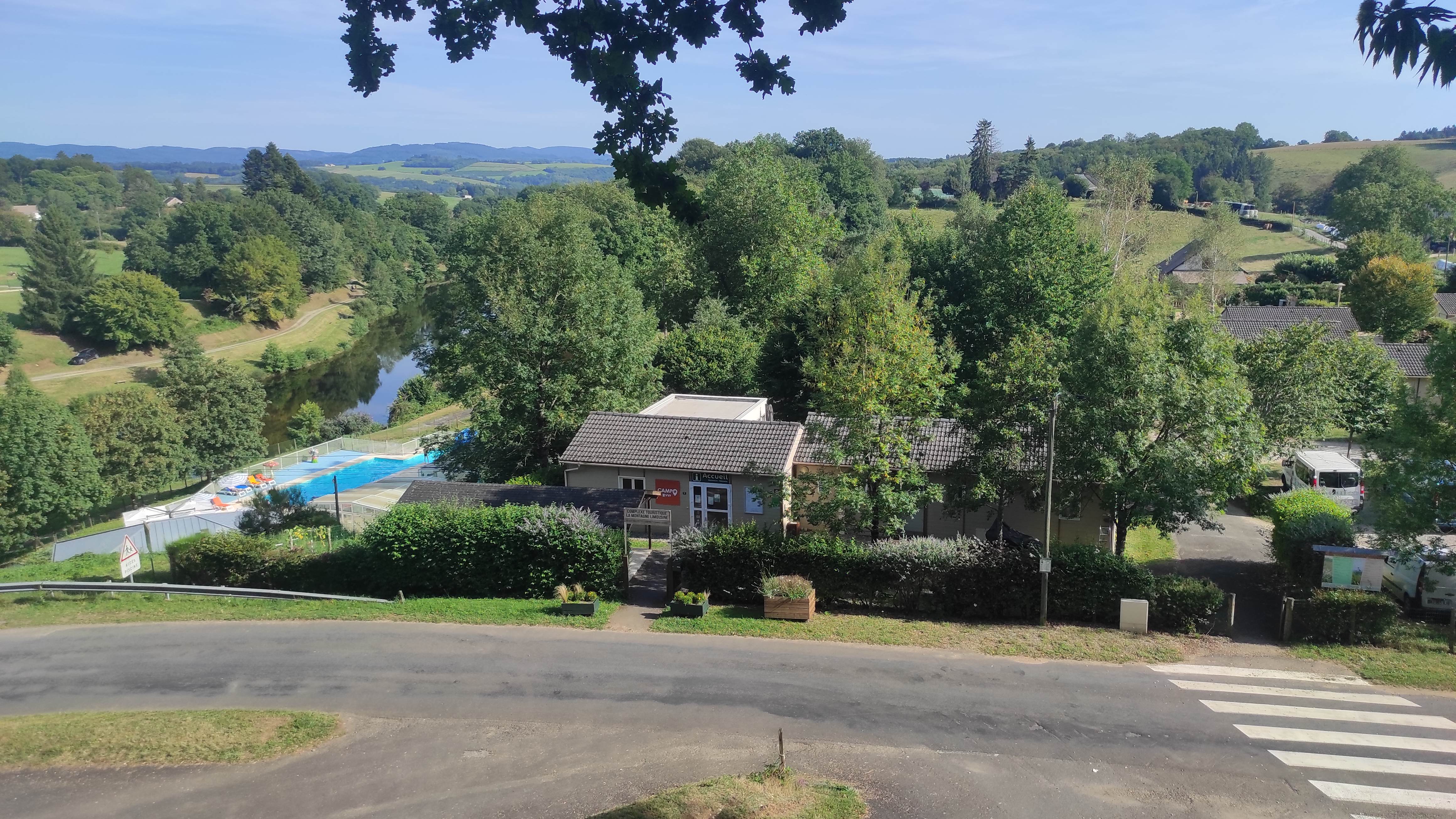 Complexe la Montagne Limousine Camping le Bois Combet