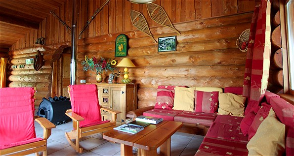 Gîte insolite - Domaine de la Vergnolle Fustes en bois le Trappeur'