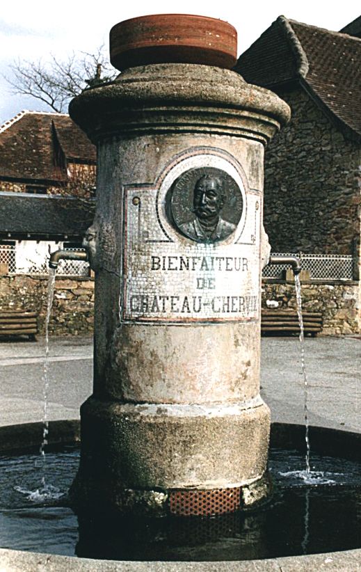 Fontaine Bonafy à Château-Chervix