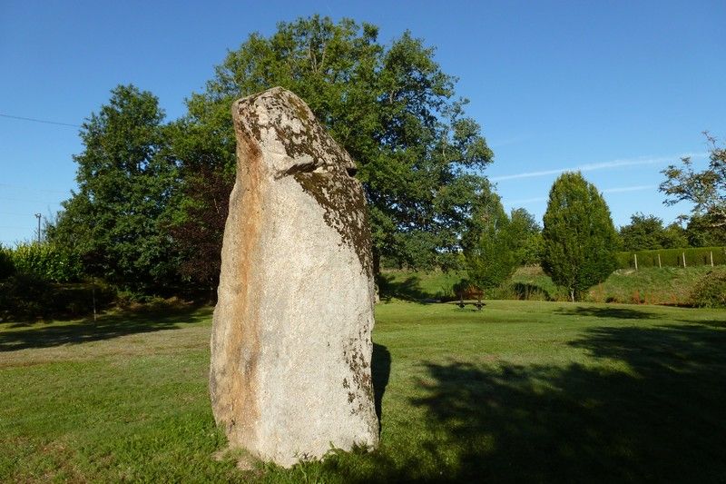 Pierre du Général et jardin d'amour