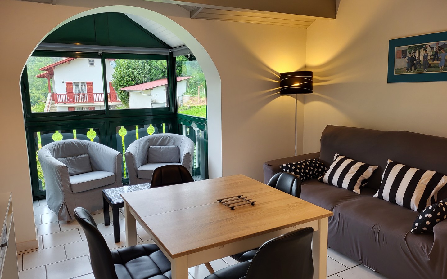 Location 77 Pierry