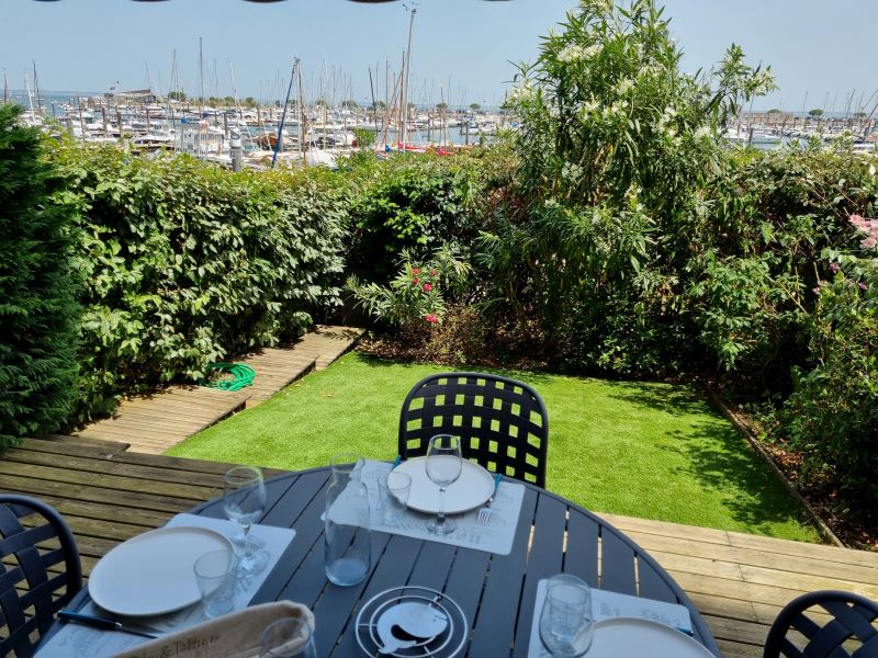 2/4 personnes - Avec jardin face à la mer et au port - Wifi - Ménage et Linge compris