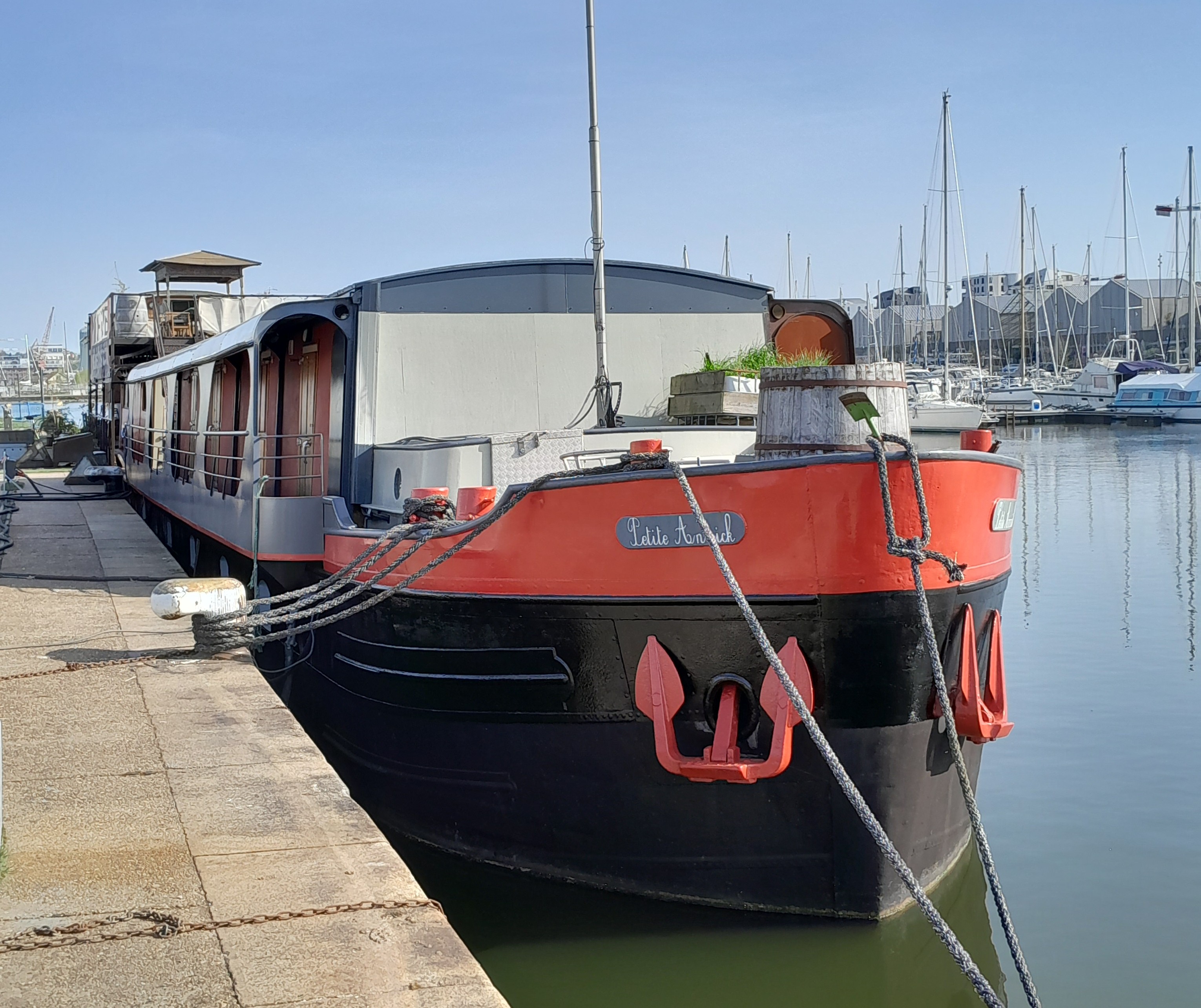 Péniche Petite Annick
