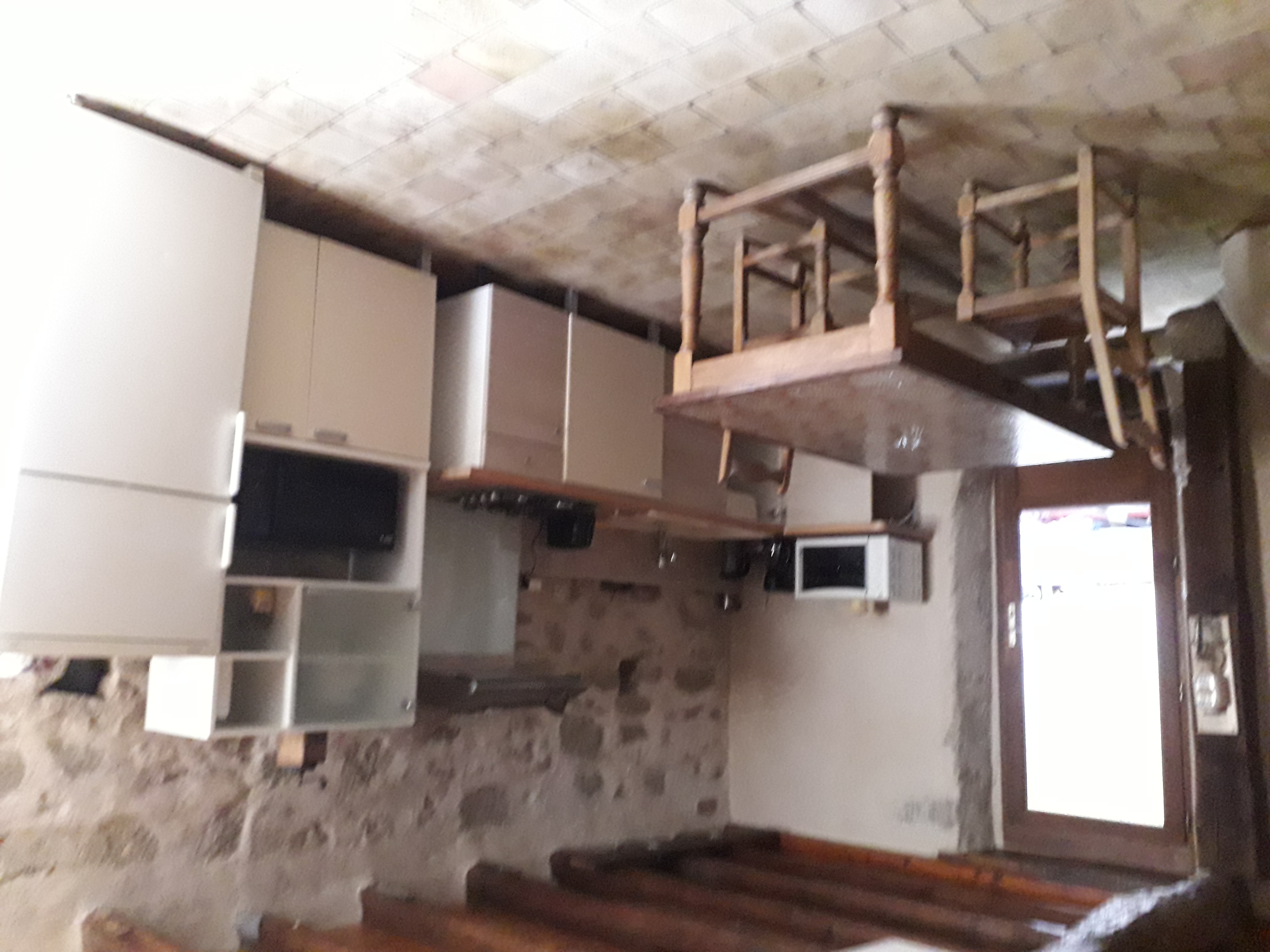 Location 2 adultes et 2 enfants à Gourgé