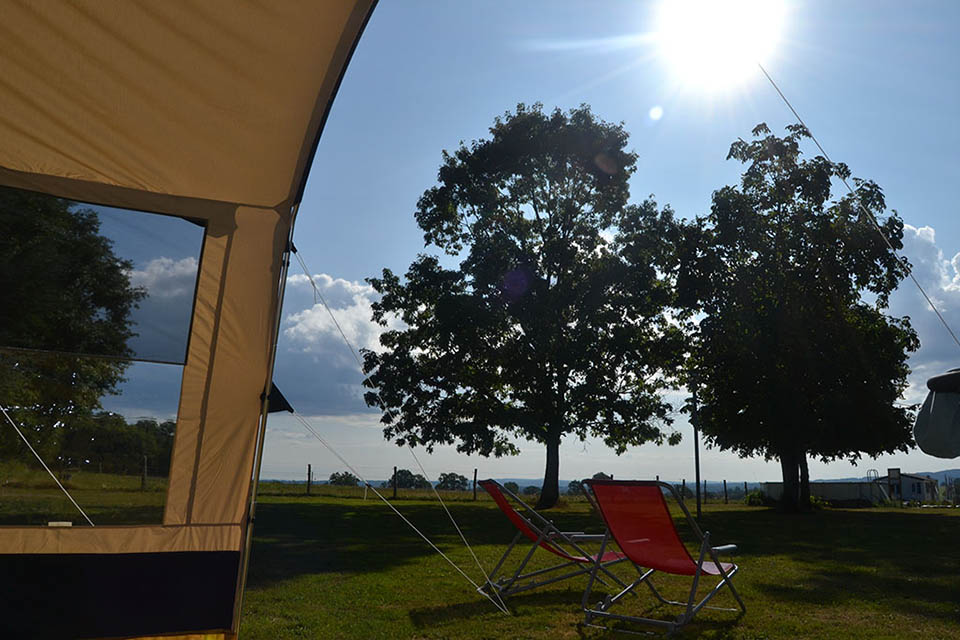 Tente tunnel 'Chevreuil' - Camping Dun le Palestel