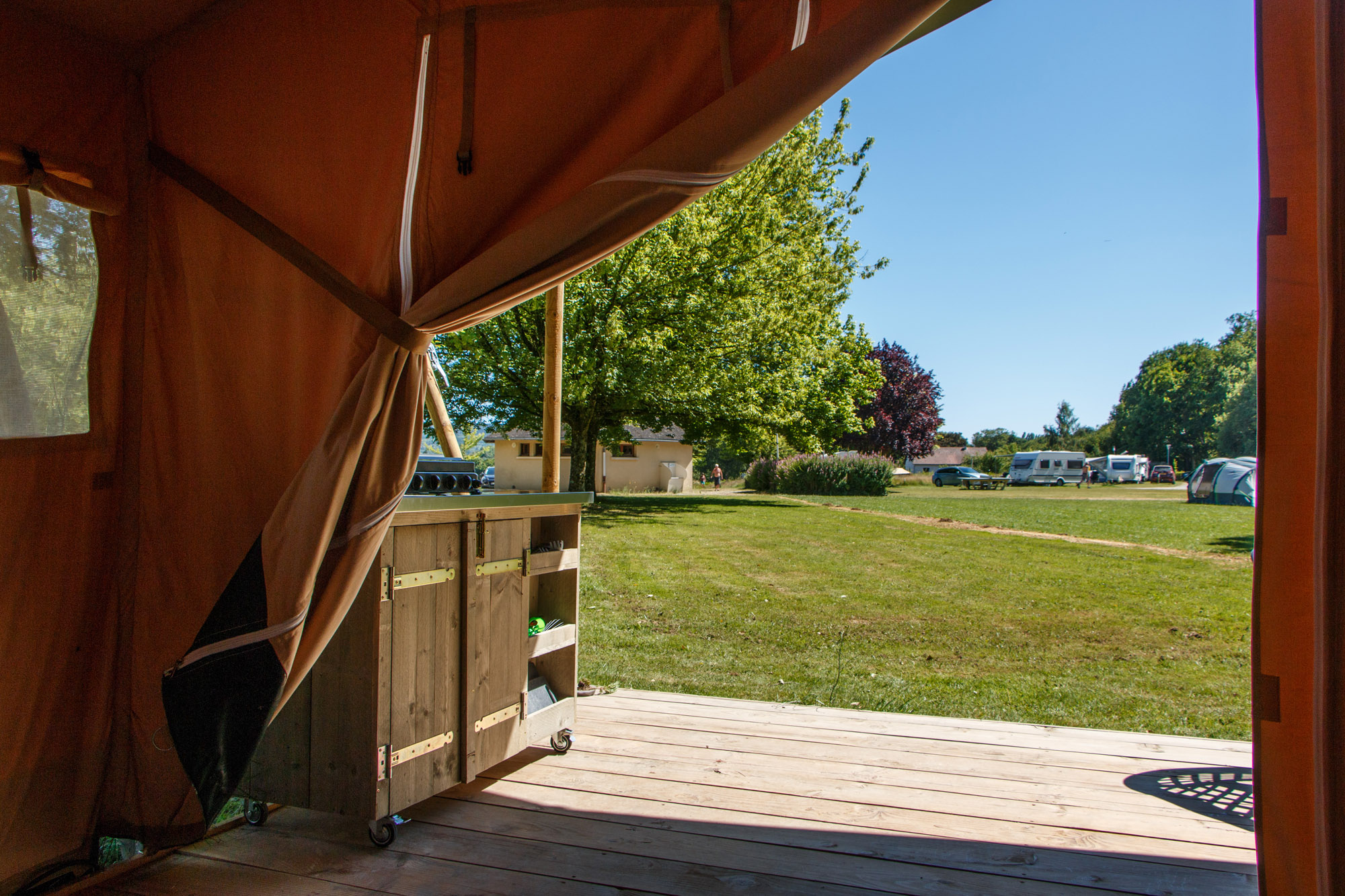 Tente safari 'Papillon' - Camping Dun le Palestel