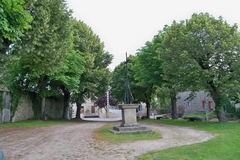 Saint-Julien-Le-Châtel et son patrimoine