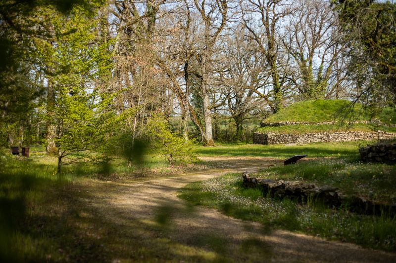 Autour des Tumulus