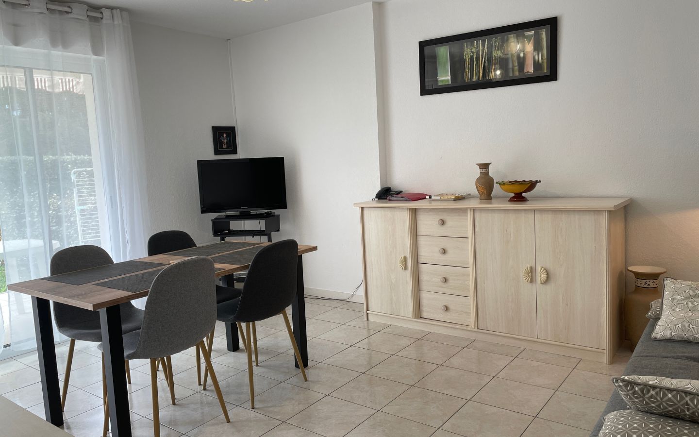 Cam 157 - Location Les Pastorales E1