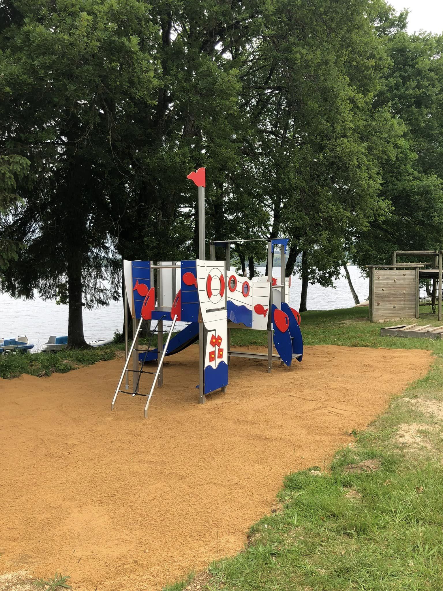 Camping les Pitouilles - Vassivière