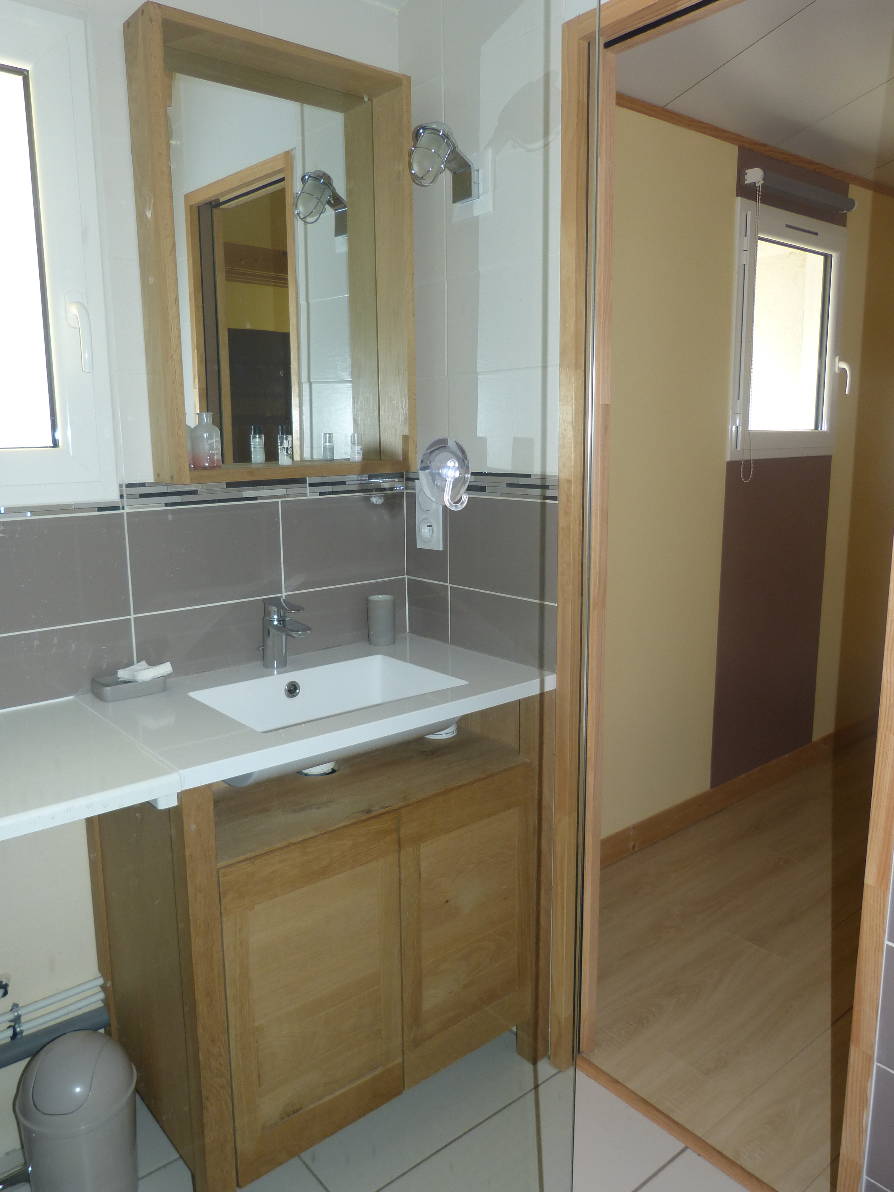 Le Toit d'en Bas (G 238)