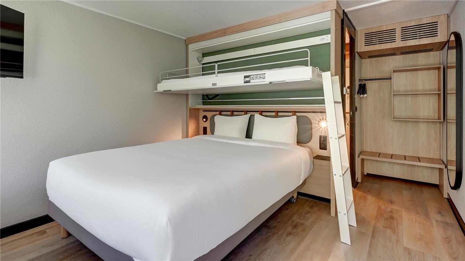 Nature Hotel Campanile Bordeaux le Lac