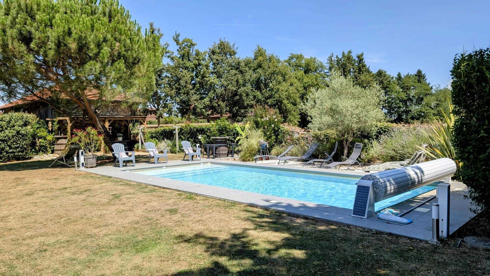 Les Eglantiers