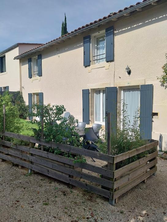 Les Lys (G 747)
