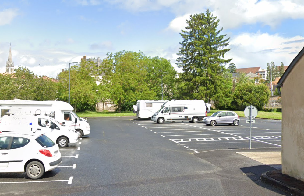 Aire de Camping-Car de Montmorillon