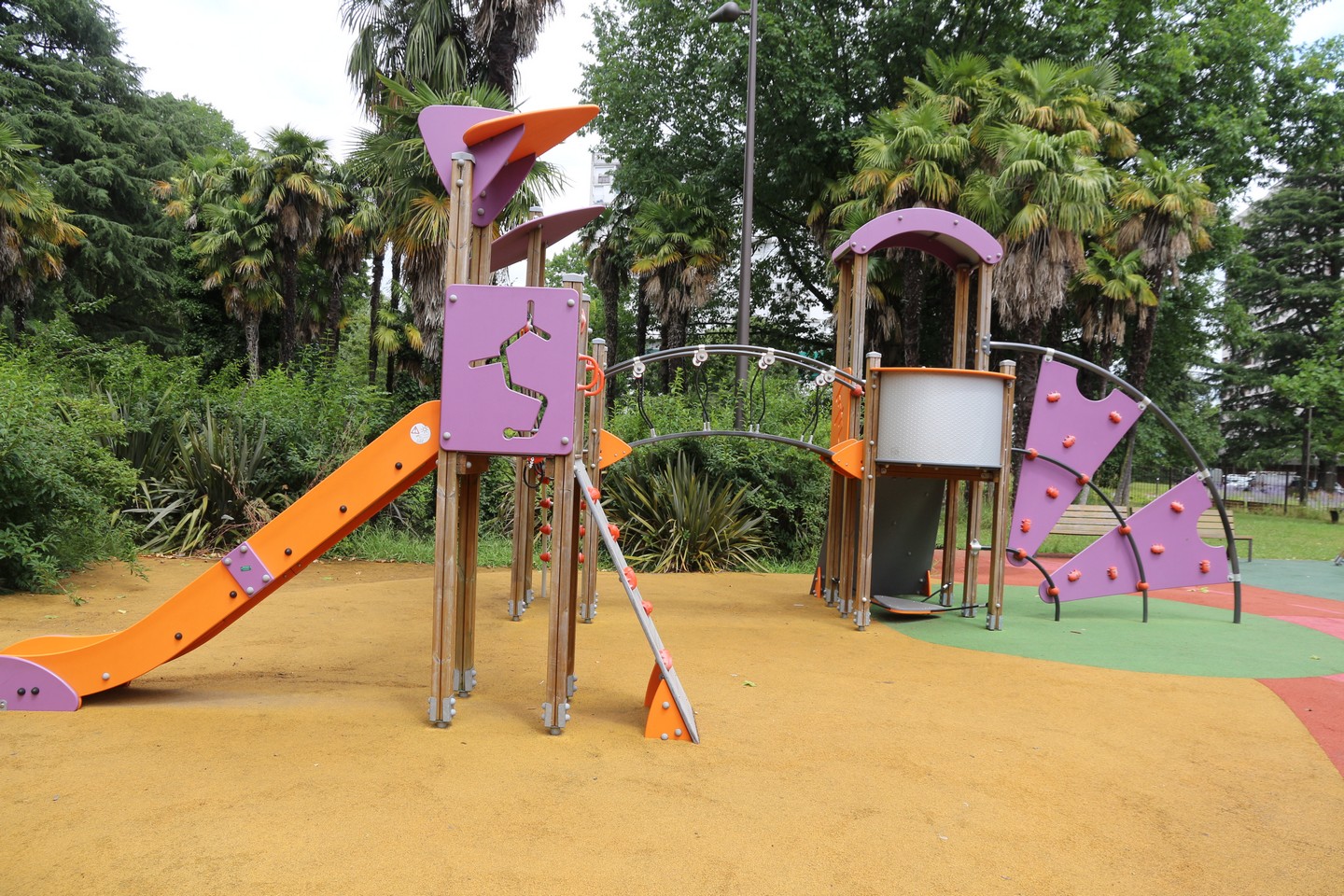 Aire de jeux -Parc Jaussely