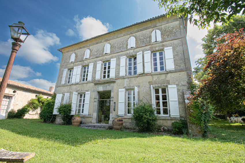 VINTAGE Mansion