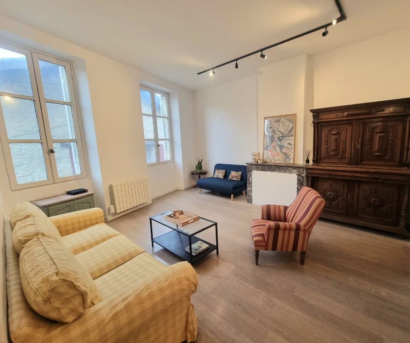 Appartement au cœur du village (1er étage)