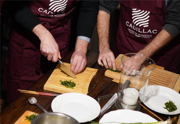 Affiche ou photo : Ateliers de cuisine et dîner à la table du vigneron