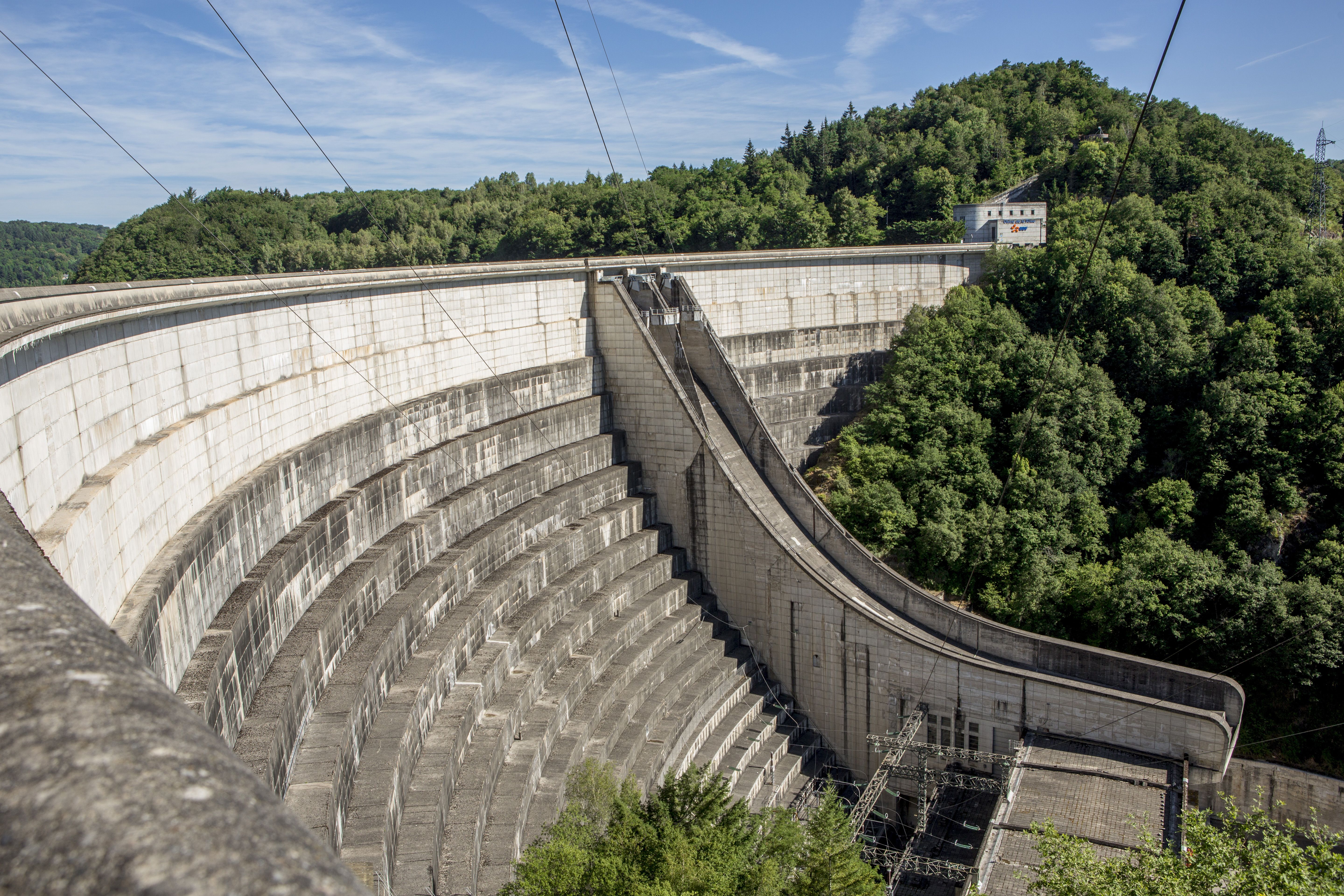 Barrage de Bort-les-Orgues usine intérieure
