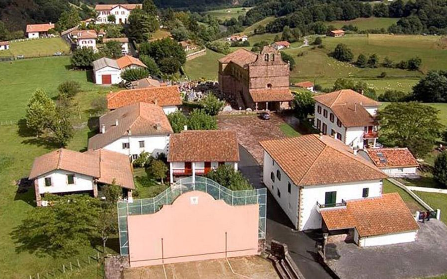 Camping Aire de bivouac Aire Zabal