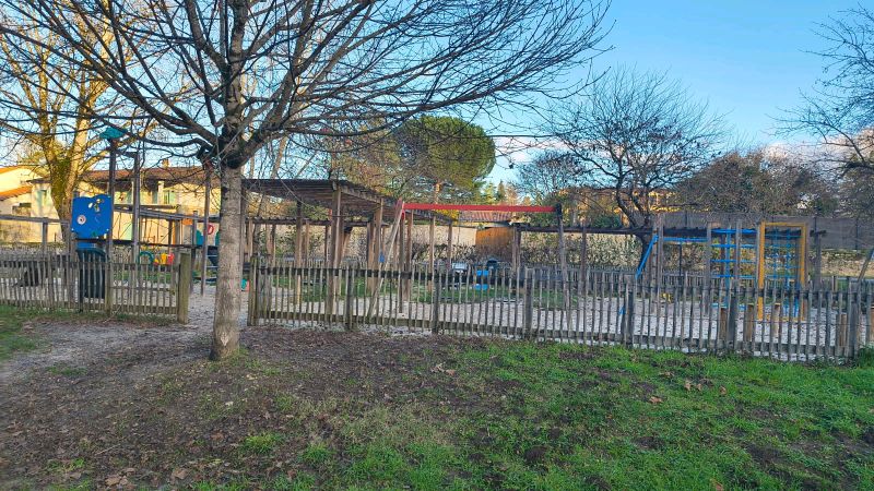 Aire de jeux de Brantôme Aire de jeux de Brantôme