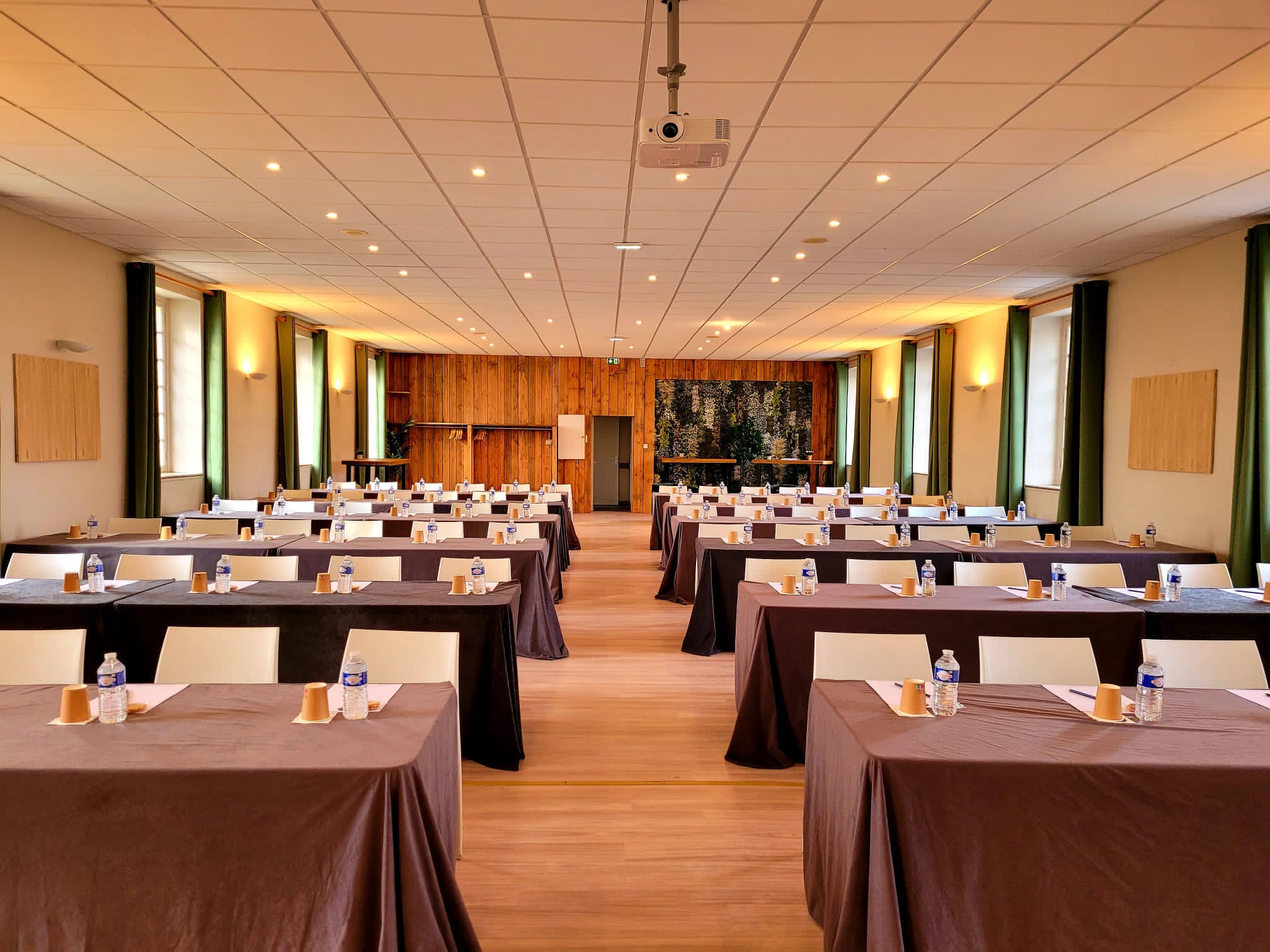 Hôtel Le Domaine de Roiffé - Lieu pour événements professionnels à Roiffe - Séminaires et congrès avec La Vienne Destination Affaires (LVDA)
