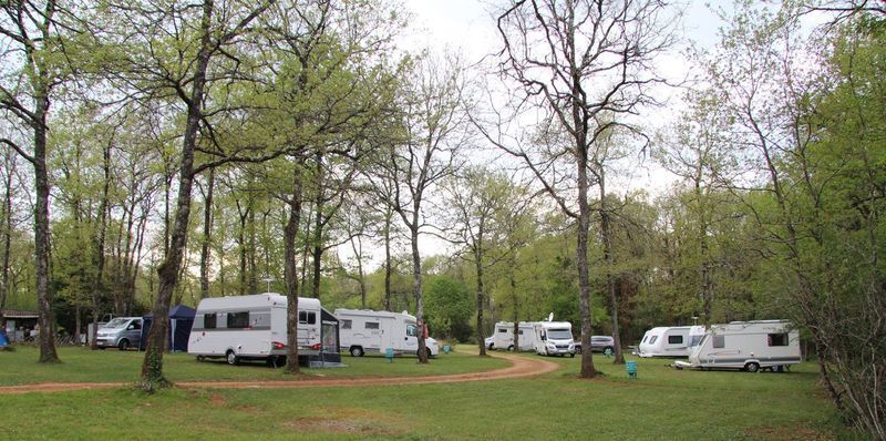 Club du Soleil de Poitiers - Camping naturiste - Domaine de la Pardière à Château-Larcher