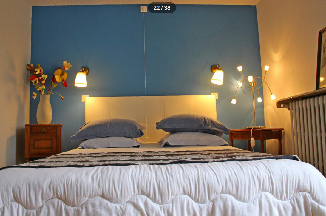 La Maison Blanche et bleue