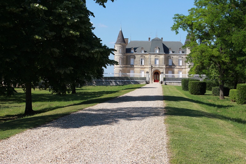 Ch&acirc;teau_P&eacute;renne_-_st_genes 800x600&copy;Blaye_Tourisme_-_1695