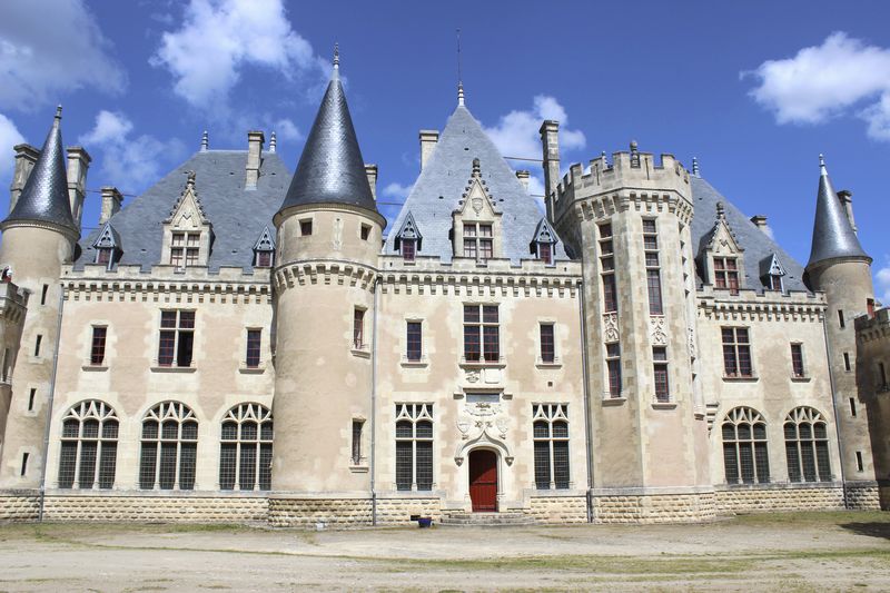 Château et Tour Michel de Montaigne, SAINT-MICHEL-DE-MONTAIGNE ...