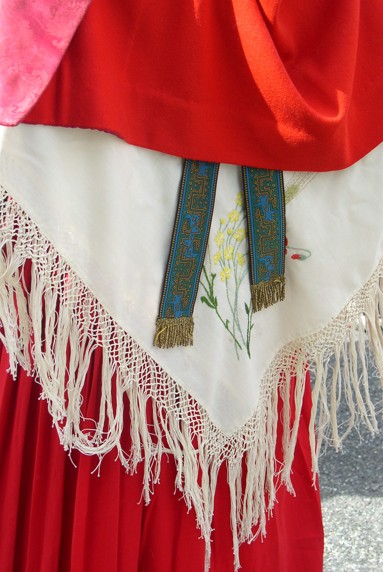 Exposition : Costumes ossalois et vision du peintre Hervé Chambron