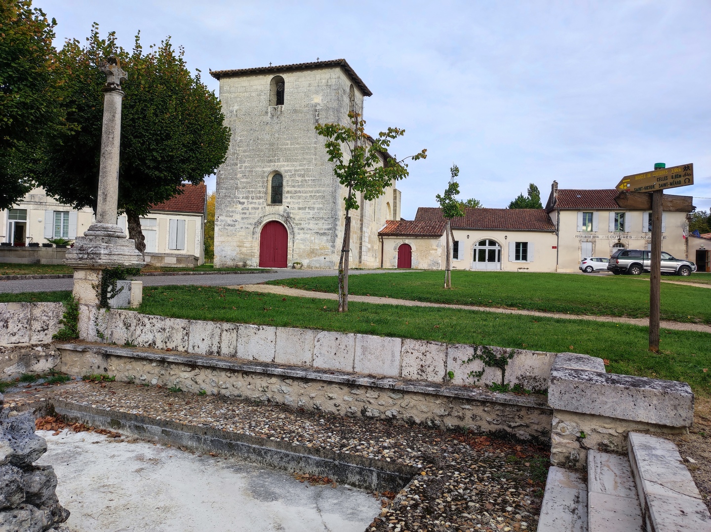 Arrêt sur Village - COUTURES