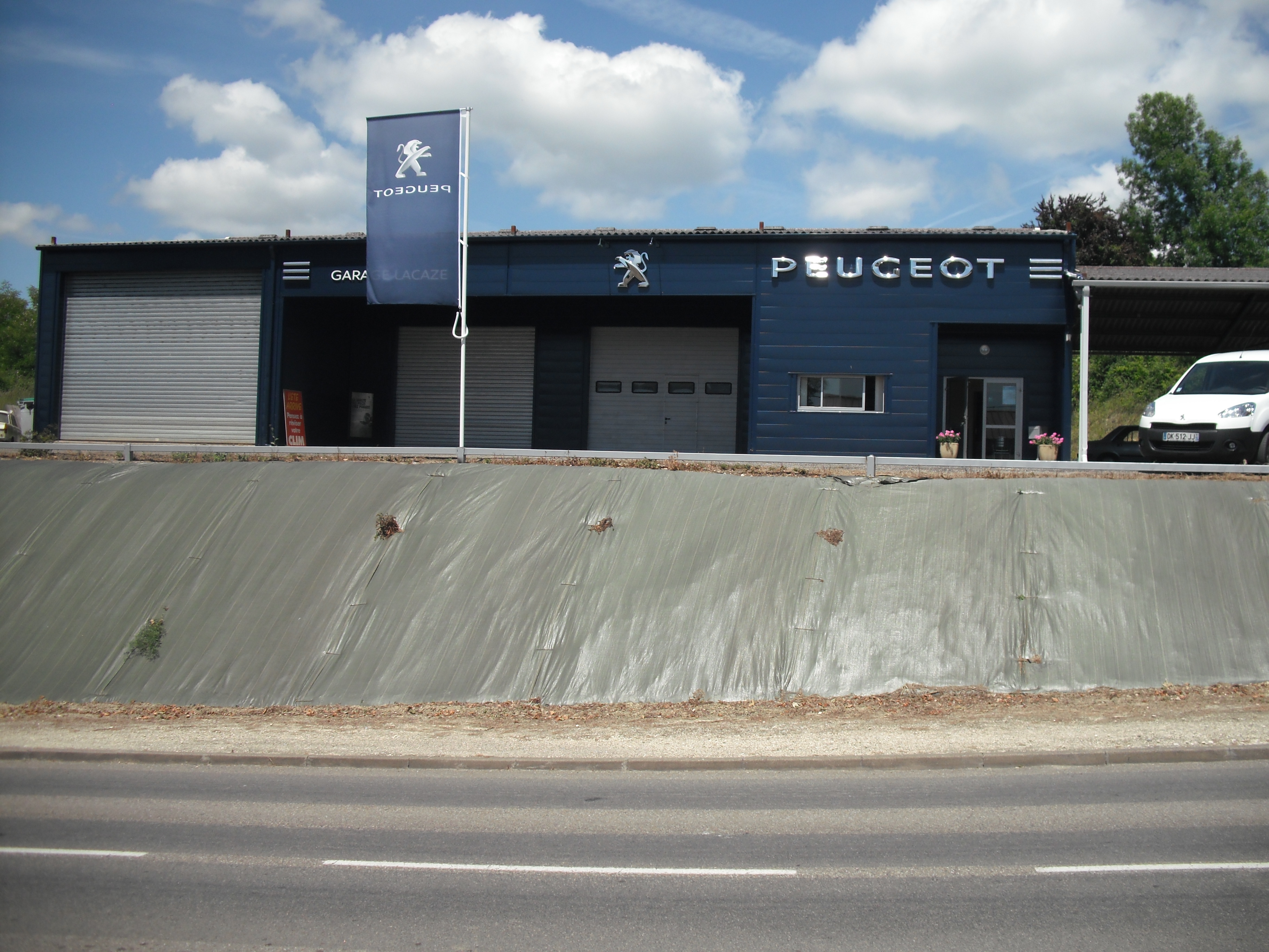 EURL Peugeot Lacaze