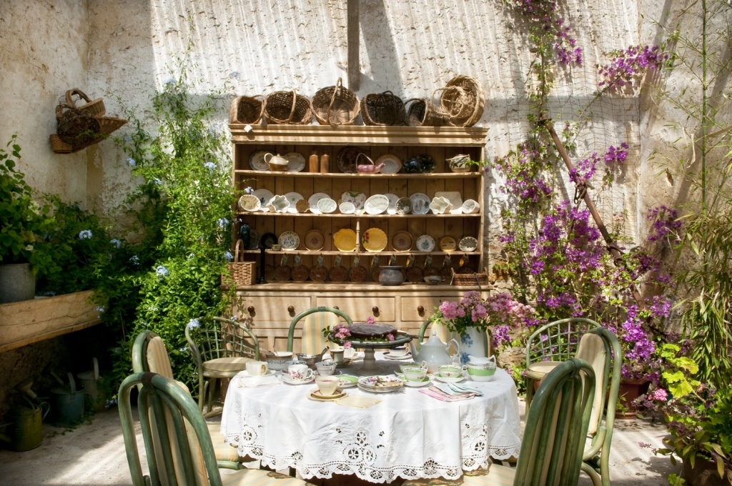 Galerie d'exposition et jardin d'agrément au domaine de Sengresse