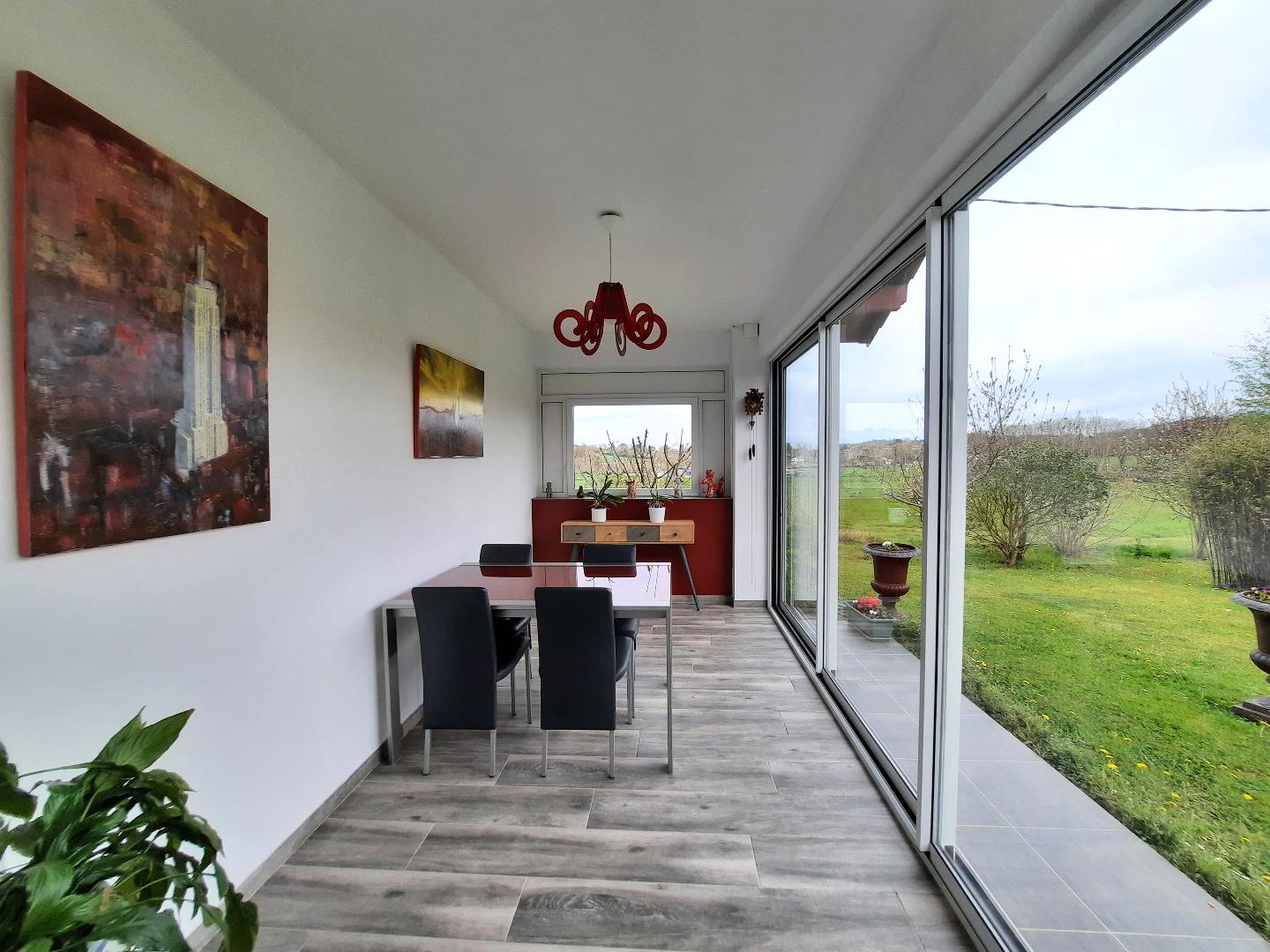 Maison Apesenia