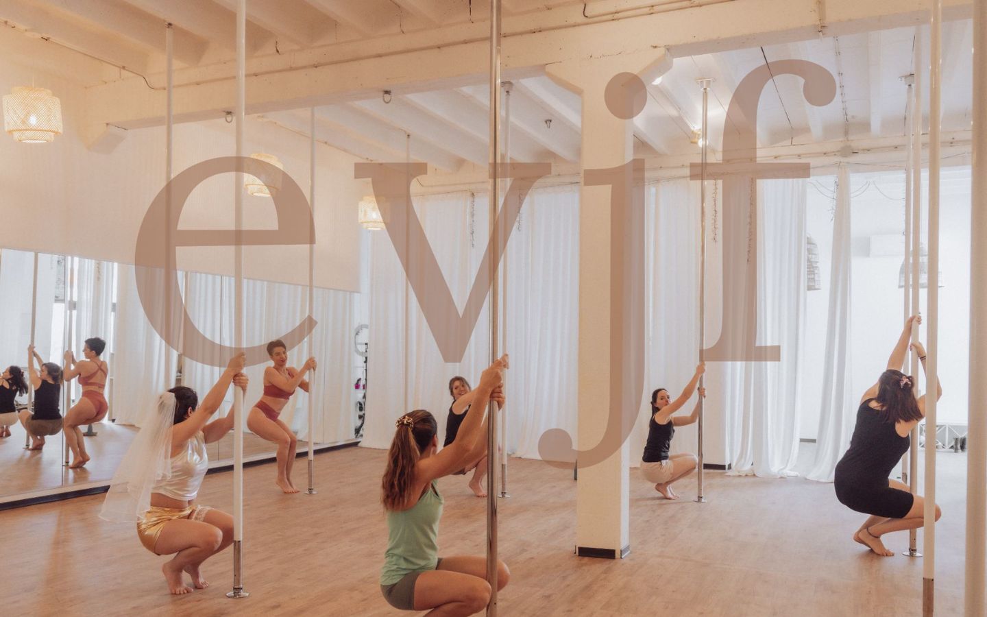 IZ Pole Dance