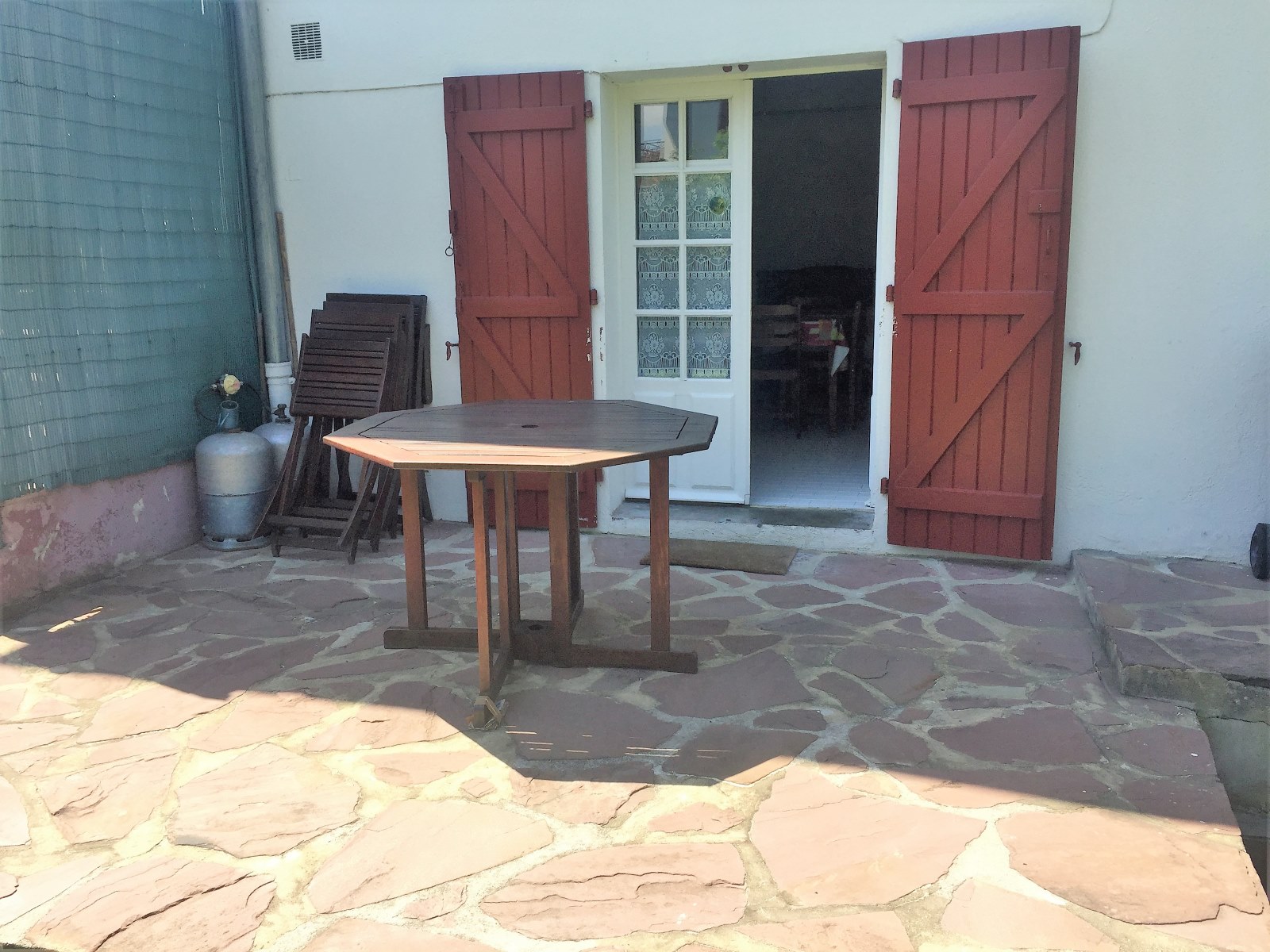 Location 23 Pierrette Etchegaray