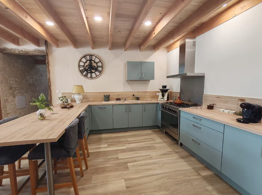Gîte à la ferme avec piscine au cœur des vergers