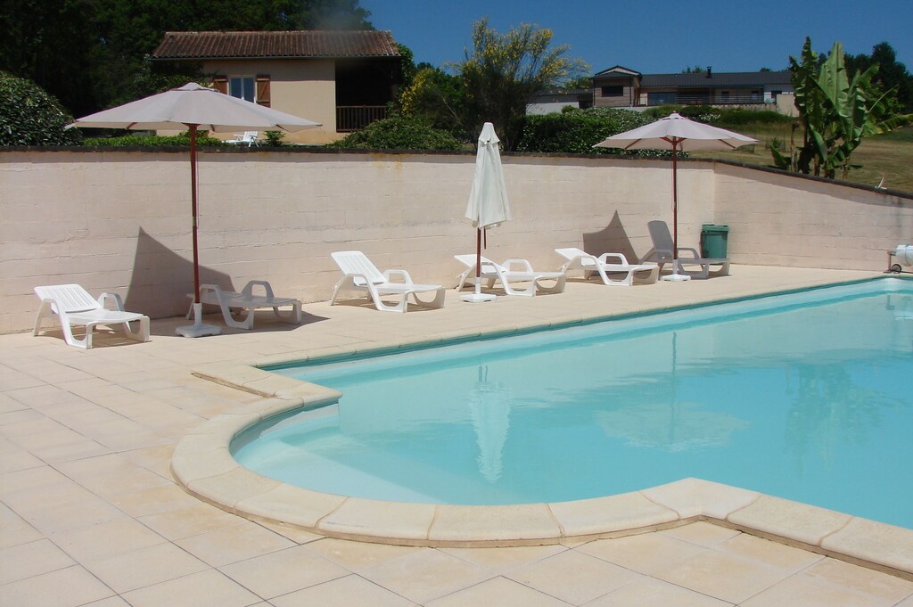 Gîte les grands chemins piscine