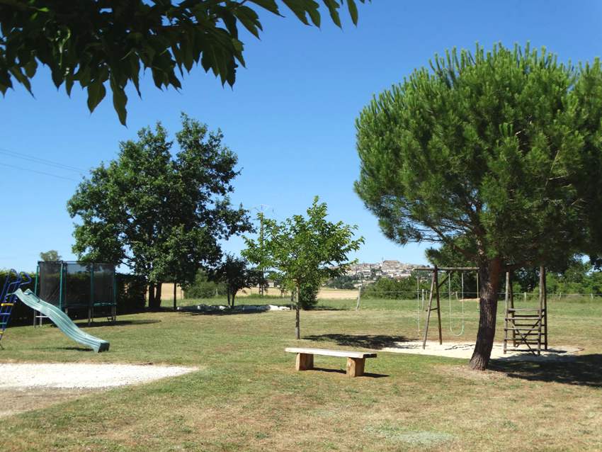 Domaine Le Vignal - Gîte les Lavandes ( )